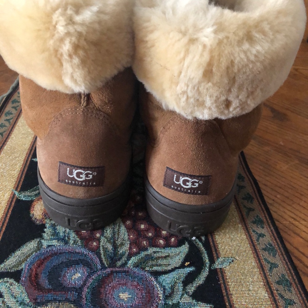 UGGS Men 13